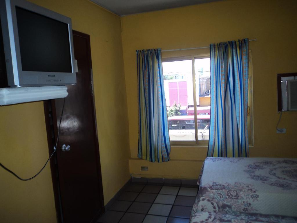 Hotel Del Valle Los Mochis Ruang foto