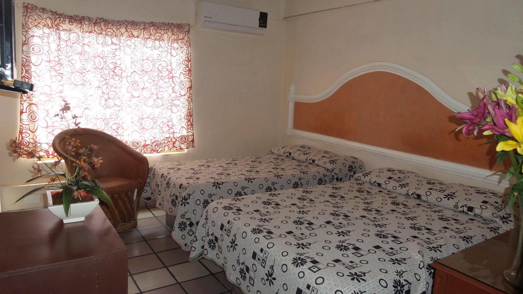 Hotel Del Valle Los Mochis Bagian luar foto